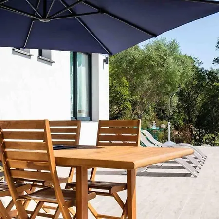 Villa Villa Bianca, A 10 Minutes A Pieds De La Plage.